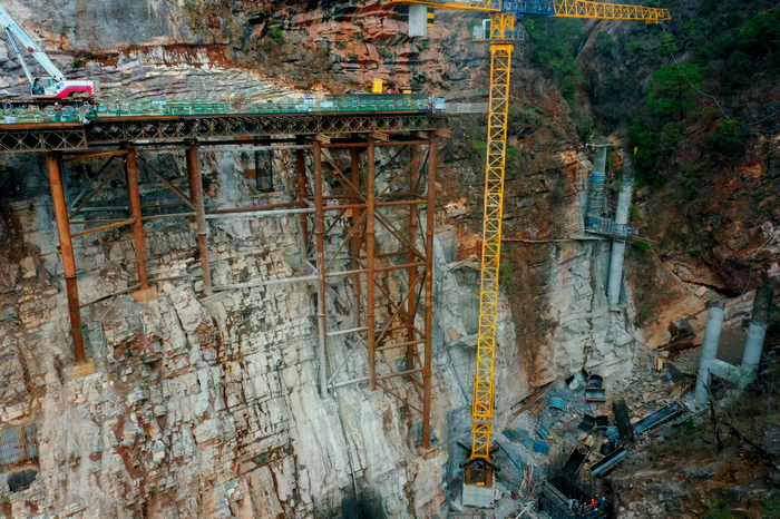 ½¨ÉèÕߵİ¢¿Ï¶¯´óÇÅ (4).jpg