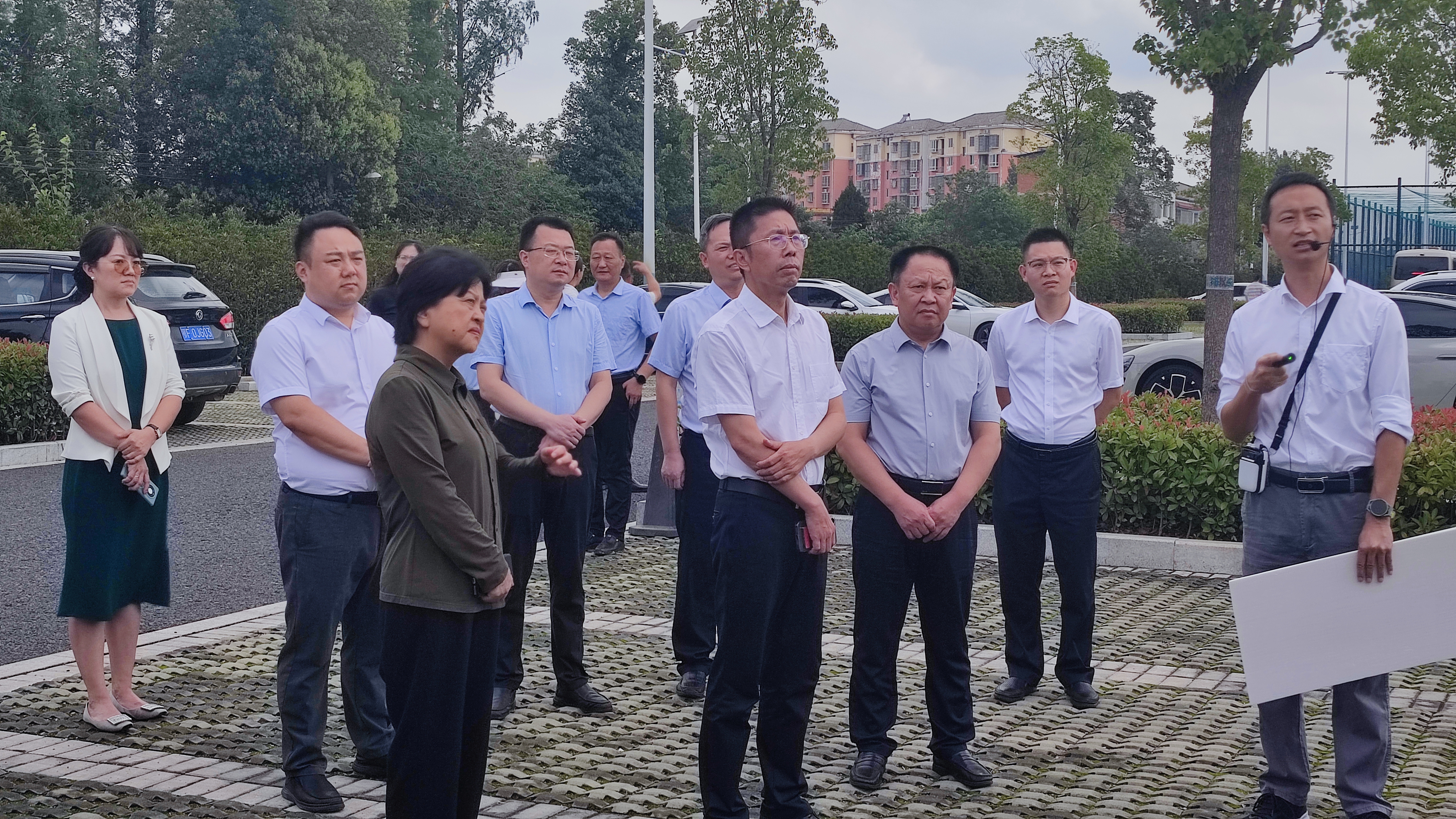 82b203302485ed208c9e77e489ea09d