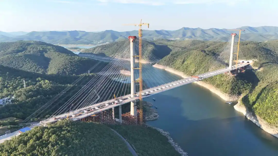 96e0af26-6851-432a-9c8e-b70f06a4f9e9