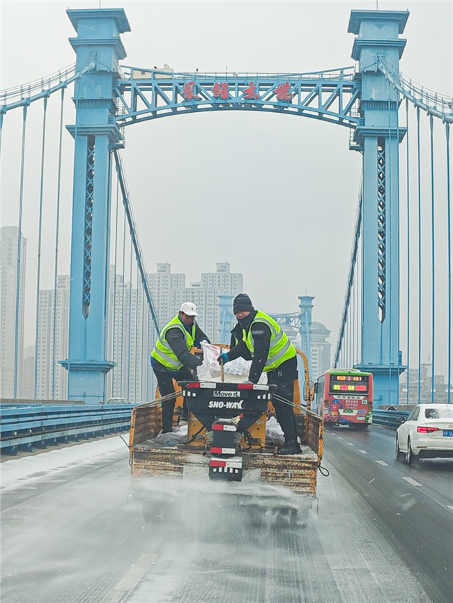 4�����ƹ� ѩ�챣����1��19�������������ŵ�88������վ�������ػ���������徲��ѩ����������г��徲���������� (2)_����